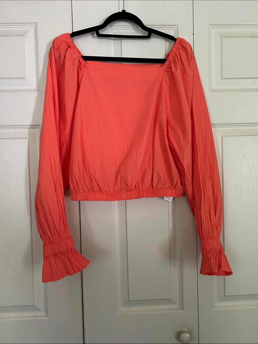 Levi's Coral Off-Shoulder Long-Sleeve Bell Ruffle Square Neck Large Vibrant